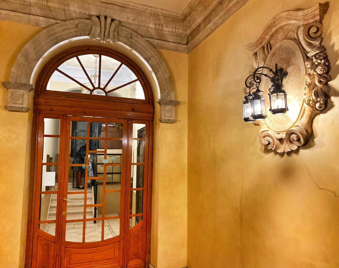 Apartment In Monumental Square Madrid Center エクステリア 写真